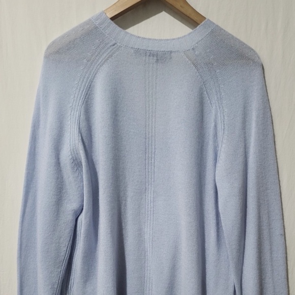 Unworn 360 Cashmere Light Blue Cashmere V-Neck Sweater - Picture 6 of 8